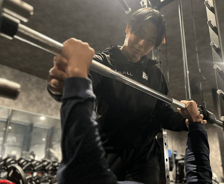 トレーニングルームでの身体づくり