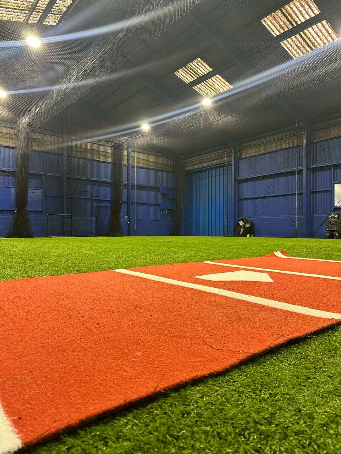 BASEBALL ONE名古屋フィールドへの来店・受付風景